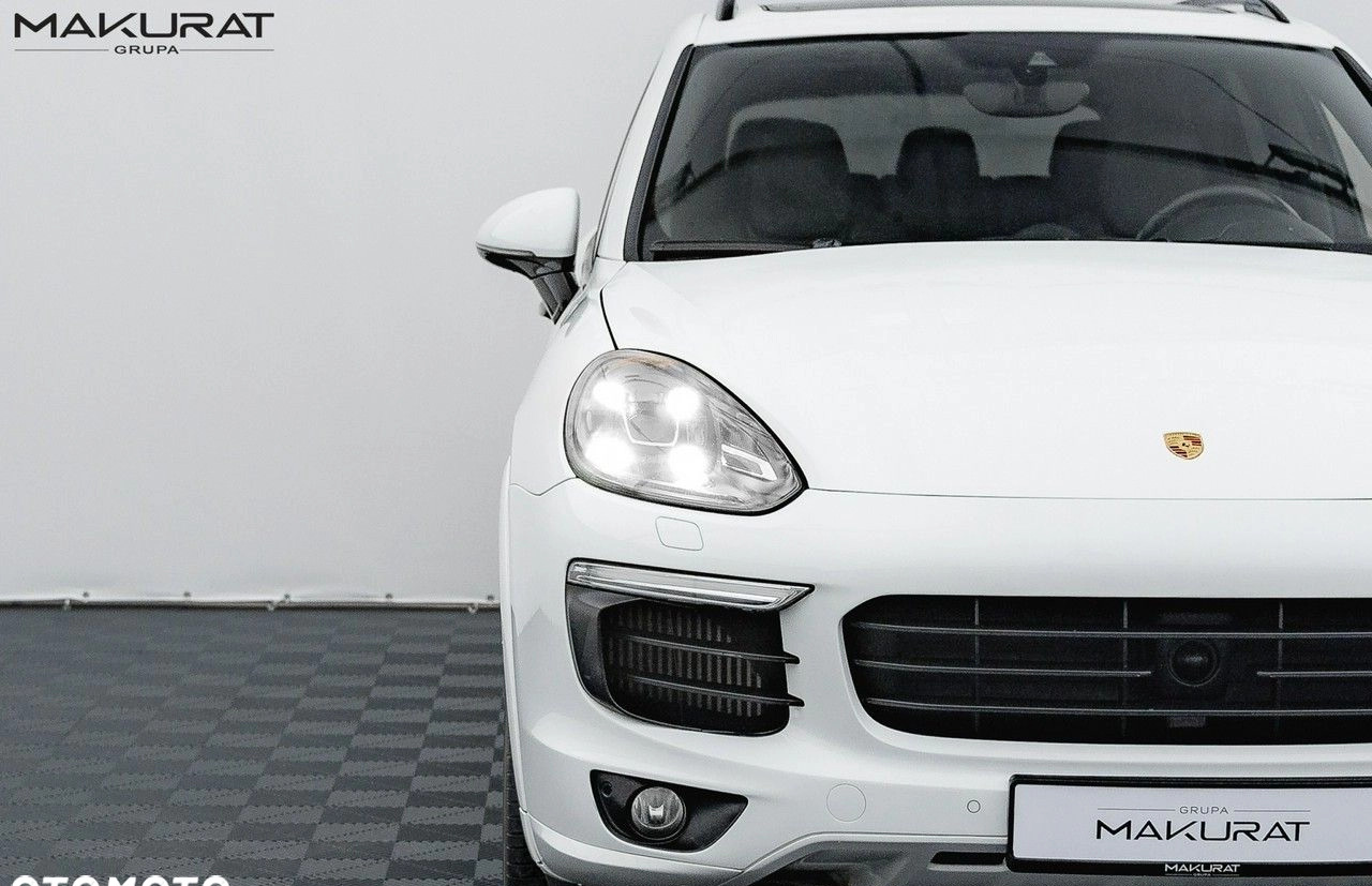 Porsche Cayenne cena 229900 przebieg: 99999, rok produkcji 2016 z Biskupiec małe 742